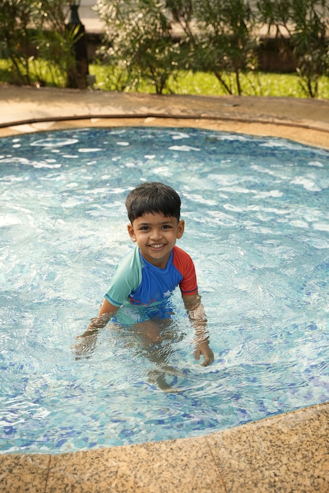 DoubleTree by Hilton Hotel Goa - Arpora - Baga — Swimming pool in Arpora, Goa
