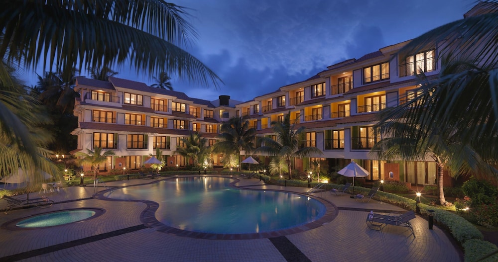 DoubleTree by Hilton Hotel Goa - Arpora - Baga — Swimming pool in Arpora, Goa