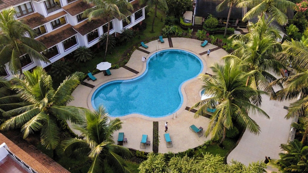 DoubleTree by Hilton Hotel Goa - Arpora - Baga — Swimming pool in Arpora, Goa