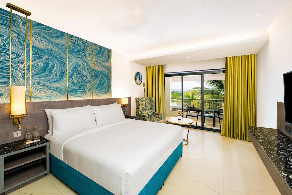 DoubleTree by Hilton Hotel Goa - Arpora - Baga — Hotel rooms in Arpora, Goa