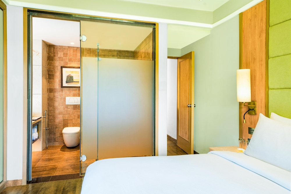 DoubleTree by Hilton Hotel Goa - Arpora - Baga — Hotel rooms in Arpora, Goa