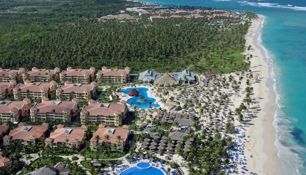 Bahia Principe Escape Ambar - Hyatt Inclusive Collection - Adults Only - All Inclusive — Hotel building in Bavaro, La Altagracia