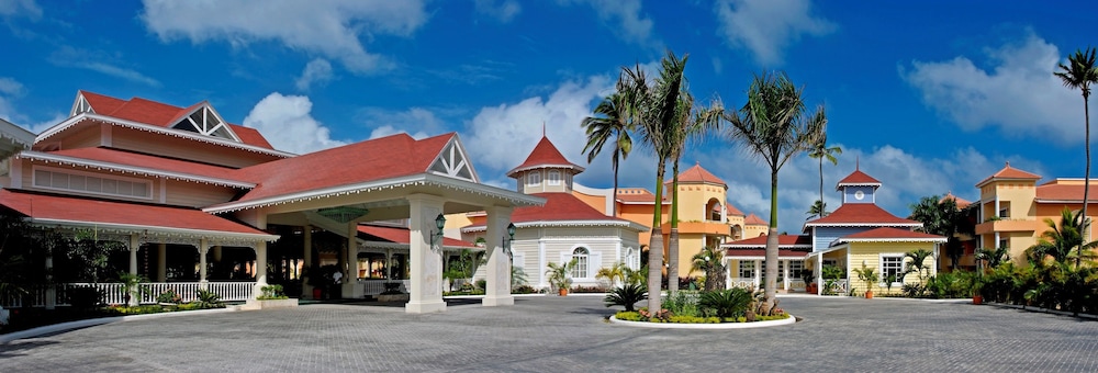 Bahia Principe Escape Ambar - Hyatt Inclusive Collection - Adults Only - All Inclusive — Hotel building in Bavaro, La Altagracia