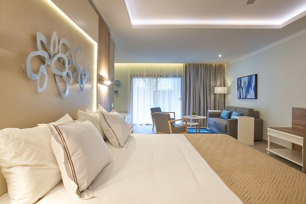 Bahia Principe Escape Ambar - Hyatt Inclusive Collection - Adults Only - All Inclusive — Hotel rooms in Bavaro, La Altagracia