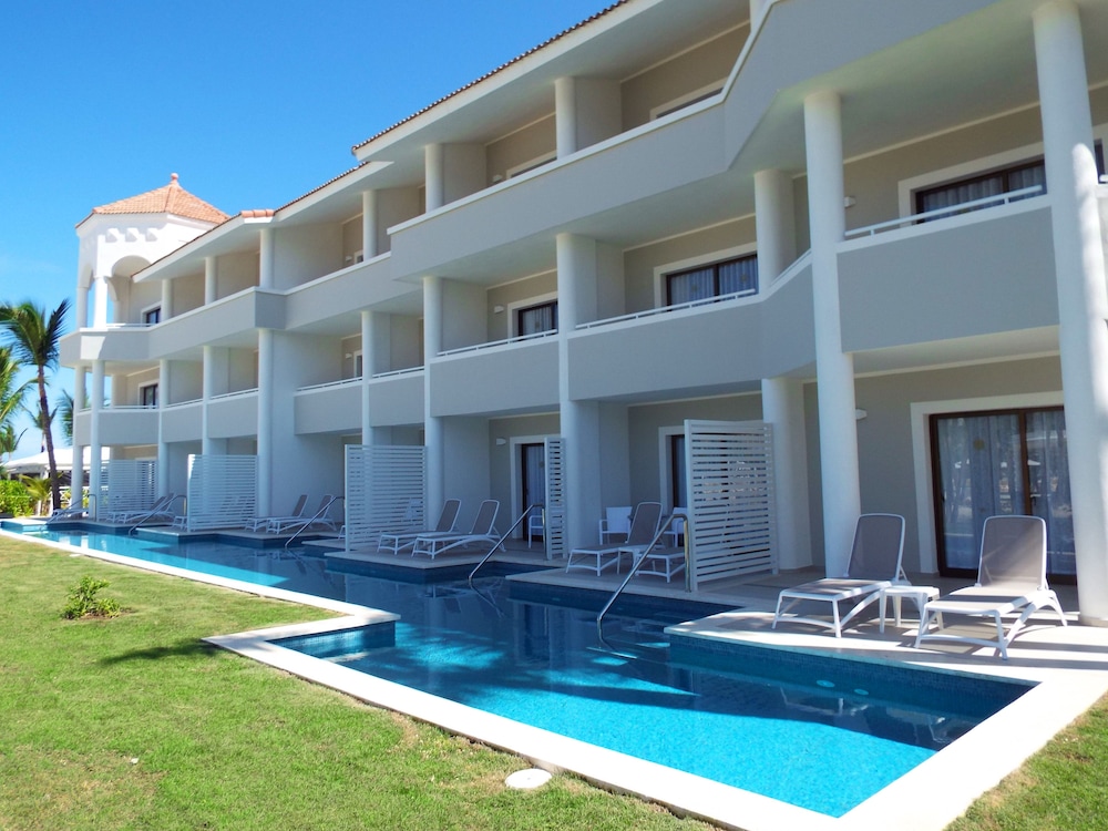 Bahia Principe Escape Ambar - Hyatt Inclusive Collection - Adults Only - All Inclusive — Hotel building in Bavaro, La Altagracia