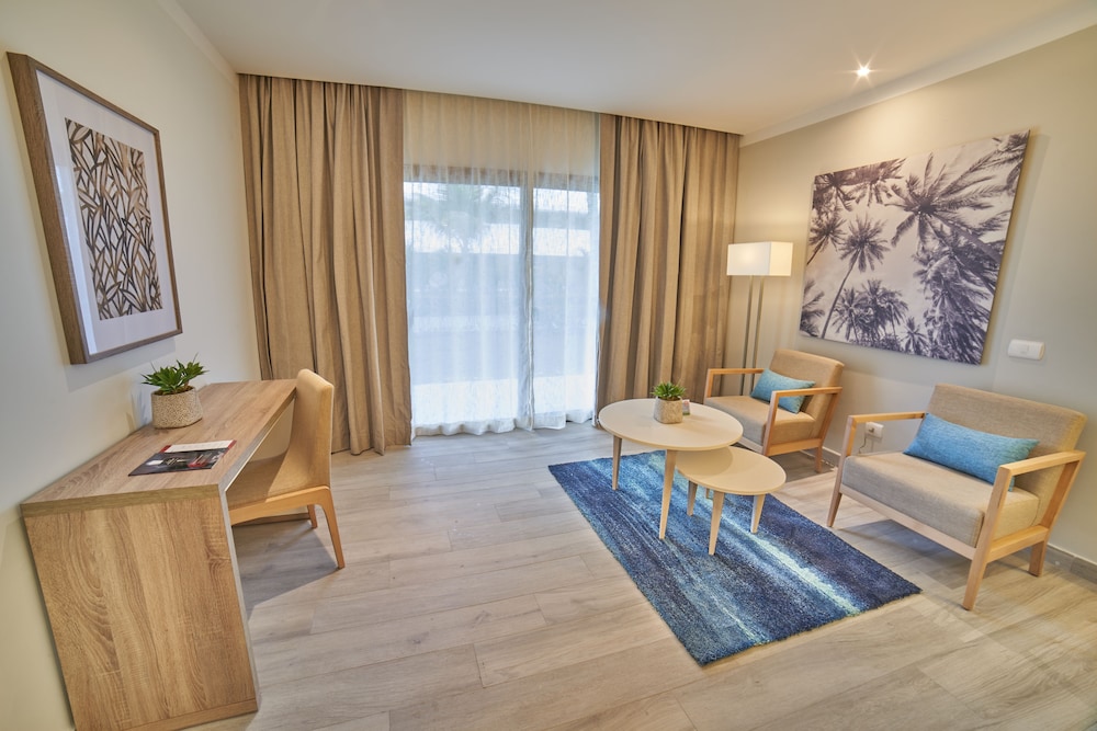 Bahia Principe Escape Ambar - Hyatt Inclusive Collection - Adults Only - All Inclusive — Hotel rooms in Bavaro, La Altagracia