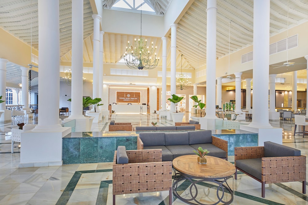 Bahia Principe Escape Ambar - Hyatt Inclusive Collection - Adults Only - All Inclusive — Hotel building in Bavaro, La Altagracia