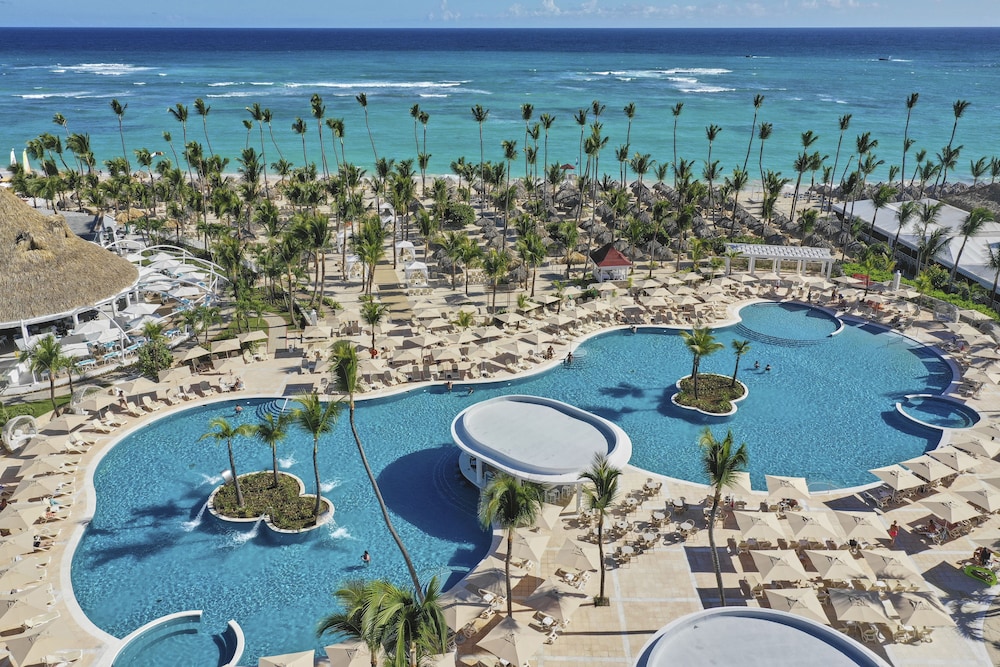 Bahia Principe Escape Ambar - Hyatt Inclusive Collection - Adults Only - All Inclusive — Swimming pool in Bavaro, La Altagracia