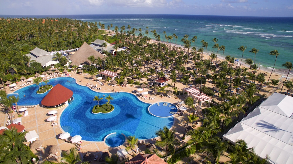 Bahia Principe Escape Ambar - Hyatt Inclusive Collection - Adults Only - All Inclusive — Swimming pool in Bavaro, La Altagracia