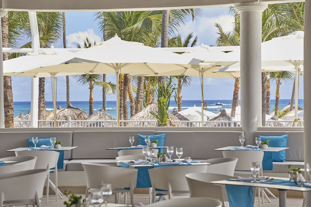 Bahia Principe Escape Ambar - Hyatt Inclusive Collection - Adults Only - All Inclusive — Restaurant & bars in Bavaro, La Altagracia