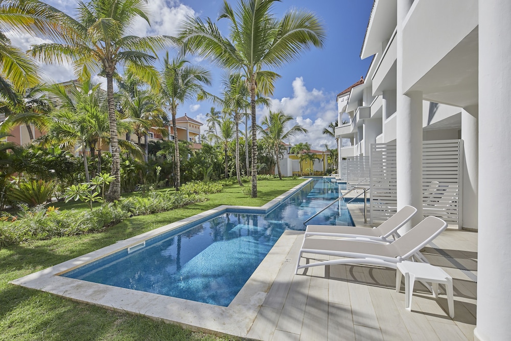 Bahia Principe Escape Ambar - Hyatt Inclusive Collection - Adults Only - All Inclusive — Swimming pool in Bavaro, La Altagracia