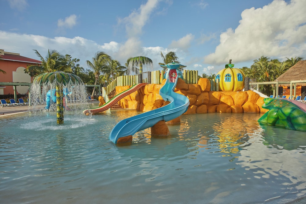 Bahia Principe Explore Coba - Hyatt Inclusive Collection - All Inclusive — Swimming pool in Akumal, Quintana Roo
