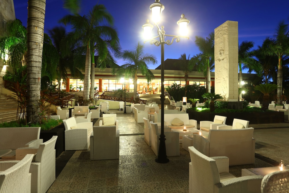 Bahia Principe Explore Coba - Hyatt Inclusive Collection - All Inclusive — Restaurant & bars in Akumal, Quintana Roo