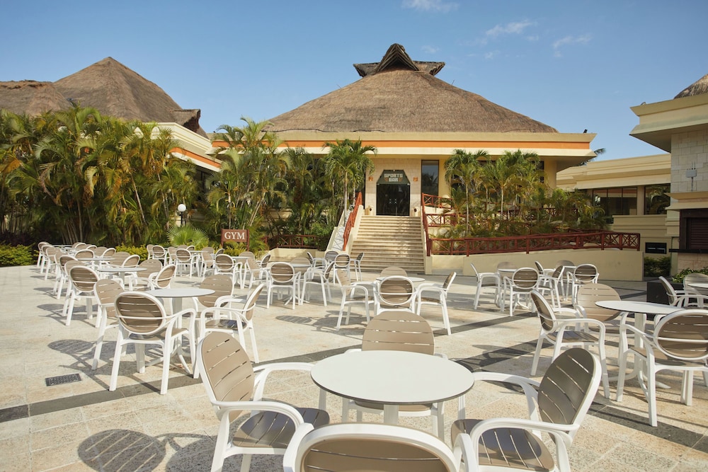 Bahia Principe Explore Coba - Hyatt Inclusive Collection - All Inclusive — Hotel building in Akumal, Quintana Roo