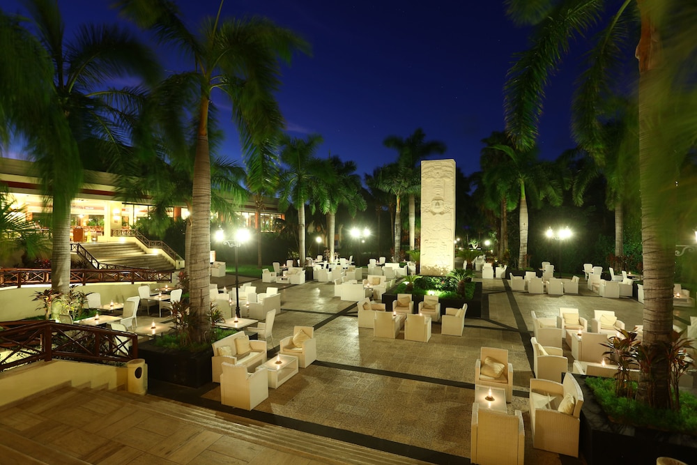 Bahia Principe Explore Coba - Hyatt Inclusive Collection - All Inclusive — Restaurant & bars in Akumal, Quintana Roo