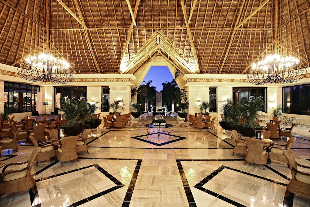 Bahia Principe Explore Coba - Hyatt Inclusive Collection - All Inclusive — Hotel building in Akumal, Quintana Roo