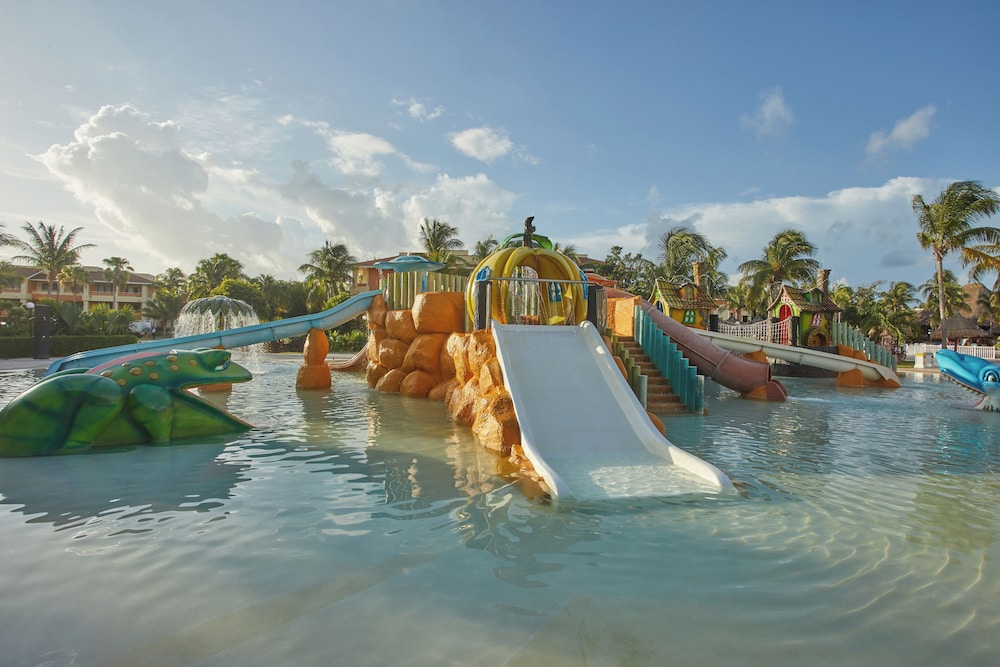 Bahia Principe Explore Coba - Hyatt Inclusive Collection - All Inclusive — Swimming pool in Akumal, Quintana Roo