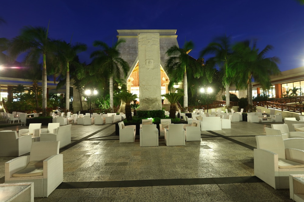 Bahia Principe Explore Coba - Hyatt Inclusive Collection - All Inclusive — Hotel building in Akumal, Quintana Roo