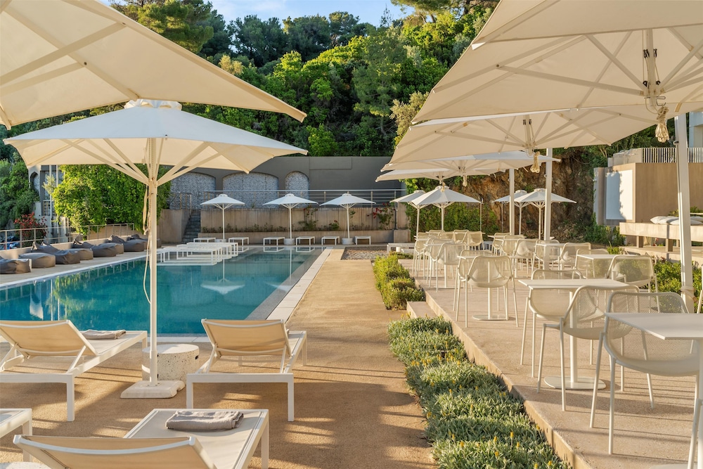 Radisson Resort Plaza Skiathos — Swimming pool in Skiathos, Thessaly