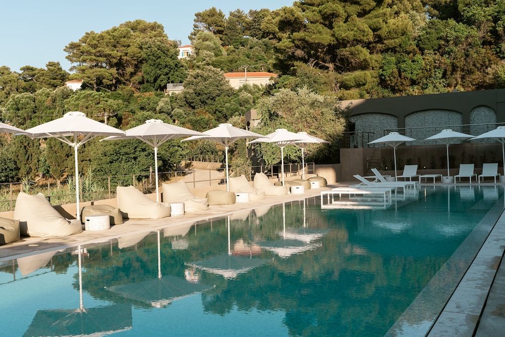 Radisson Resort Plaza Skiathos — Swimming pool in Skiathos, Thessaly