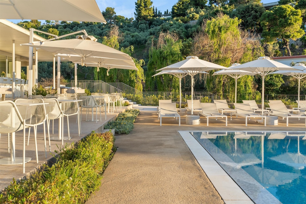 Radisson Resort Plaza Skiathos — Swimming pool in Skiathos, Thessaly