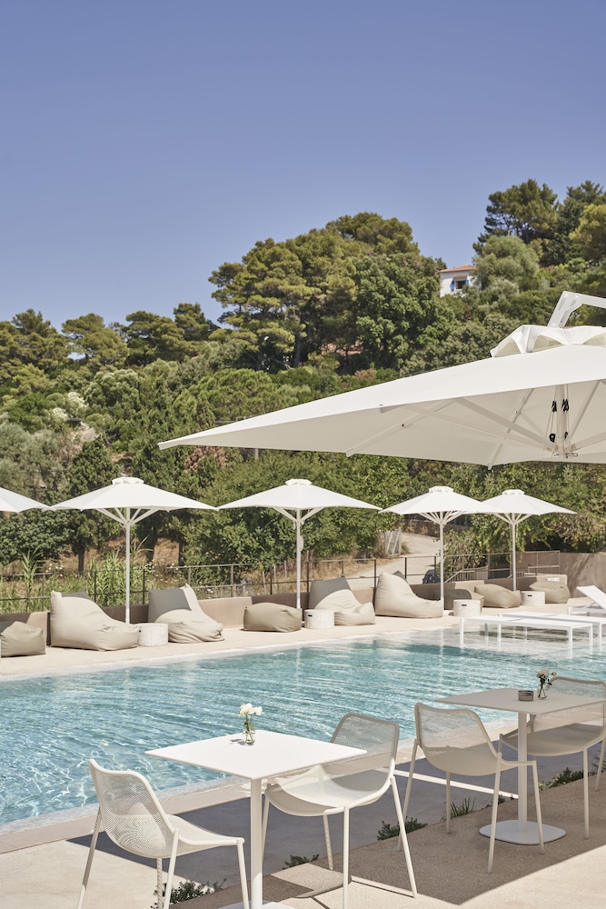 Radisson Resort Plaza Skiathos — Swimming pool in Skiathos, Thessaly