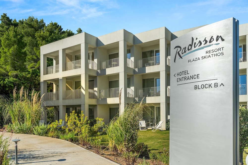 Radisson Resort Plaza Skiathos — Hotel building in Skiathos, Thessaly