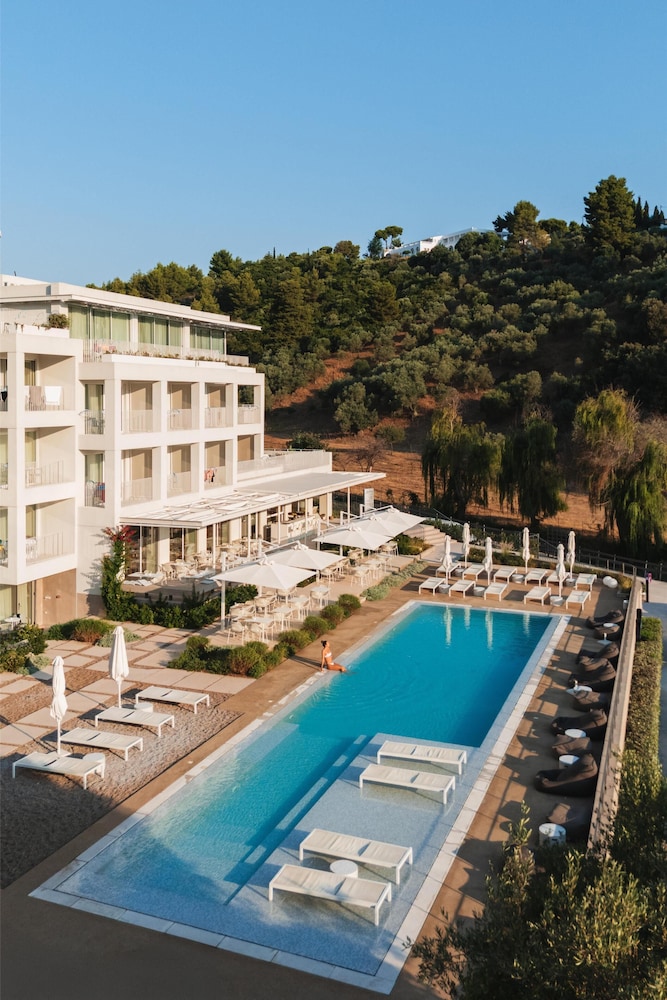 Radisson Resort Plaza Skiathos — Swimming pool in Skiathos, Thessaly