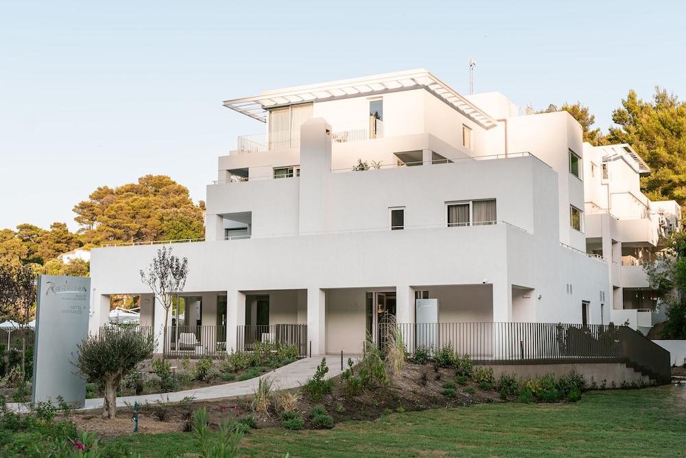 Radisson Resort Plaza Skiathos — Hotel building in Skiathos, Thessaly