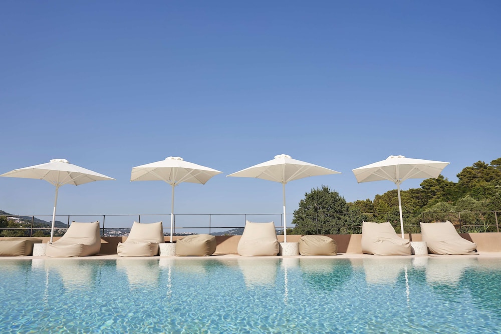 Radisson Resort Plaza Skiathos — Swimming pool in Skiathos, Thessaly