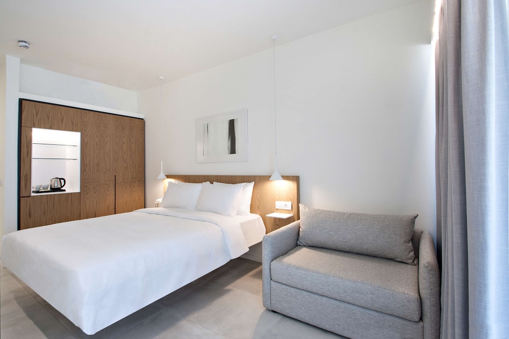 Radisson Resort Plaza Skiathos — Hotel rooms in Skiathos, Thessaly