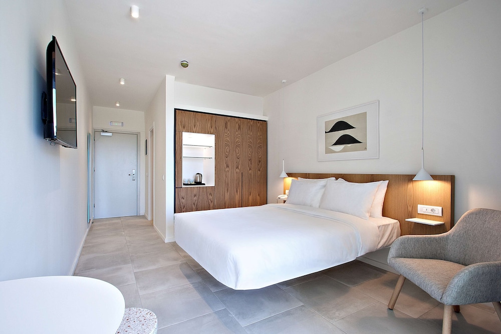 Radisson Resort Plaza Skiathos — Hotel rooms in Skiathos, Thessaly
