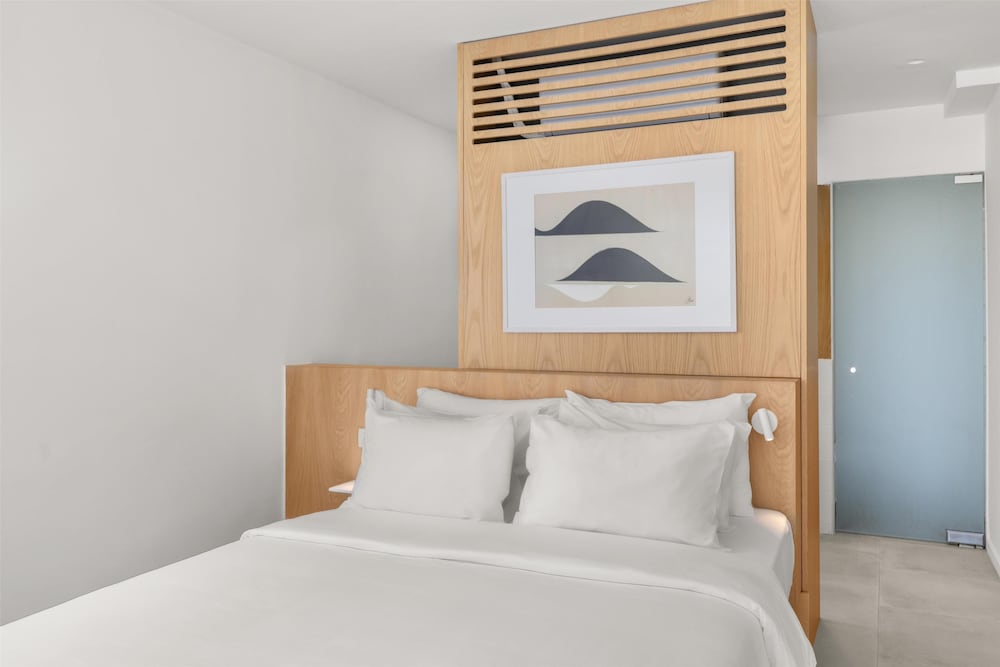 Radisson Resort Plaza Skiathos — Hotel rooms in Skiathos, Thessaly