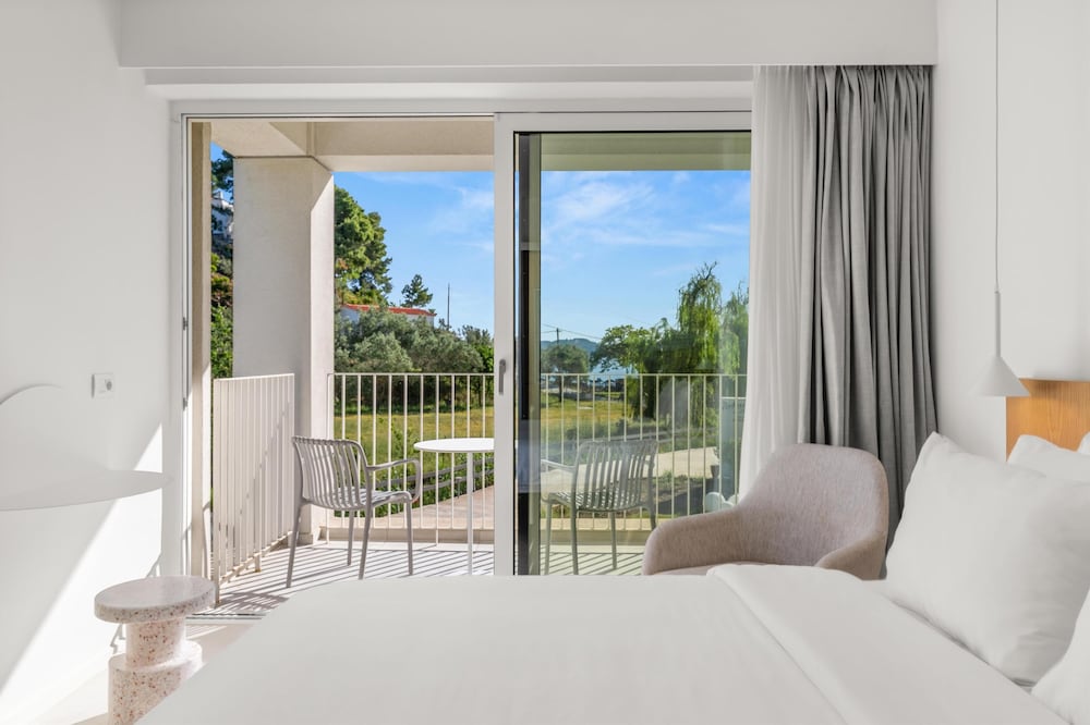 Radisson Resort Plaza Skiathos — Hotel rooms in Skiathos, Thessaly