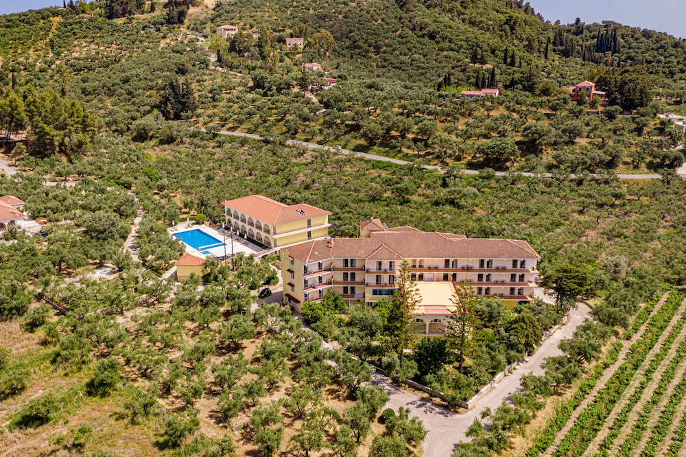 Varres Hotel — Hotel building in Zante Town, Ionian Islands