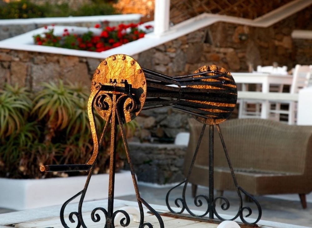 Olia Hotel — Restaurant & bars in Tourlos, South Aegean