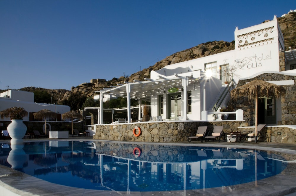 Olia Hotel — Swimming pool in Tourlos, South Aegean