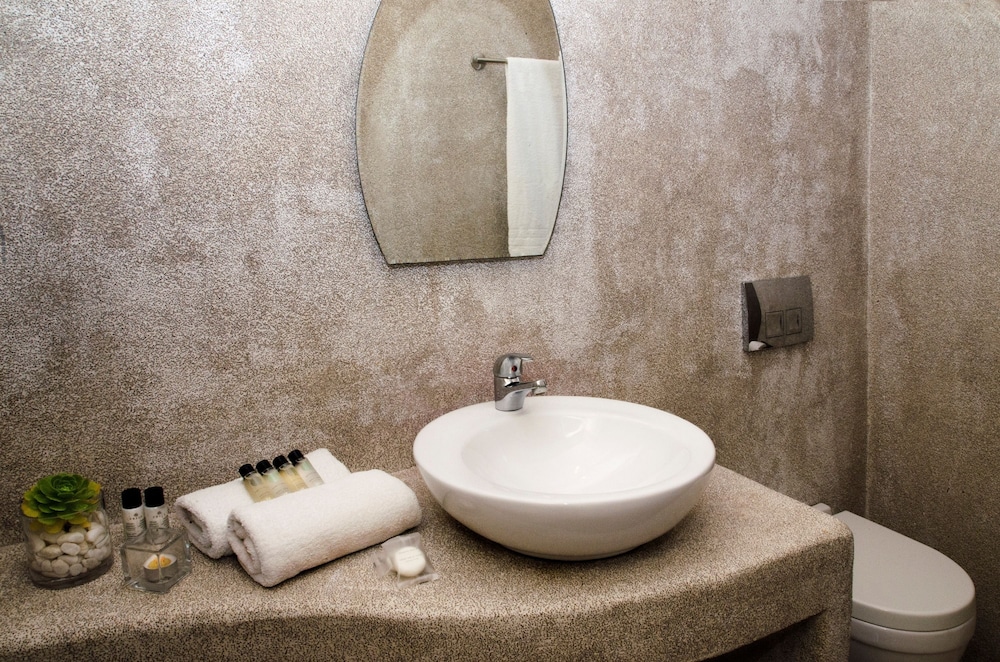 Olia Hotel — Hotel rooms in Tourlos, South Aegean