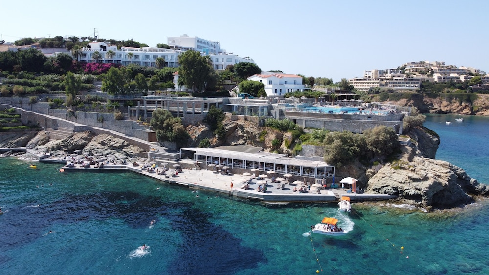 Peninsula Resort & Spa - All Inclusive — Beach in Lygaria