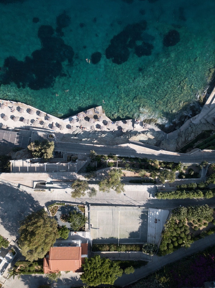 Peninsula Resort & Spa - All Inclusive — Sports & recreation in Lygaria