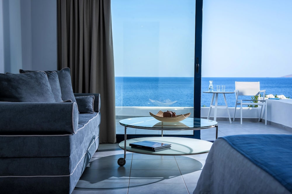 Peninsula Resort & Spa - All Inclusive — Hotel rooms in Lygaria