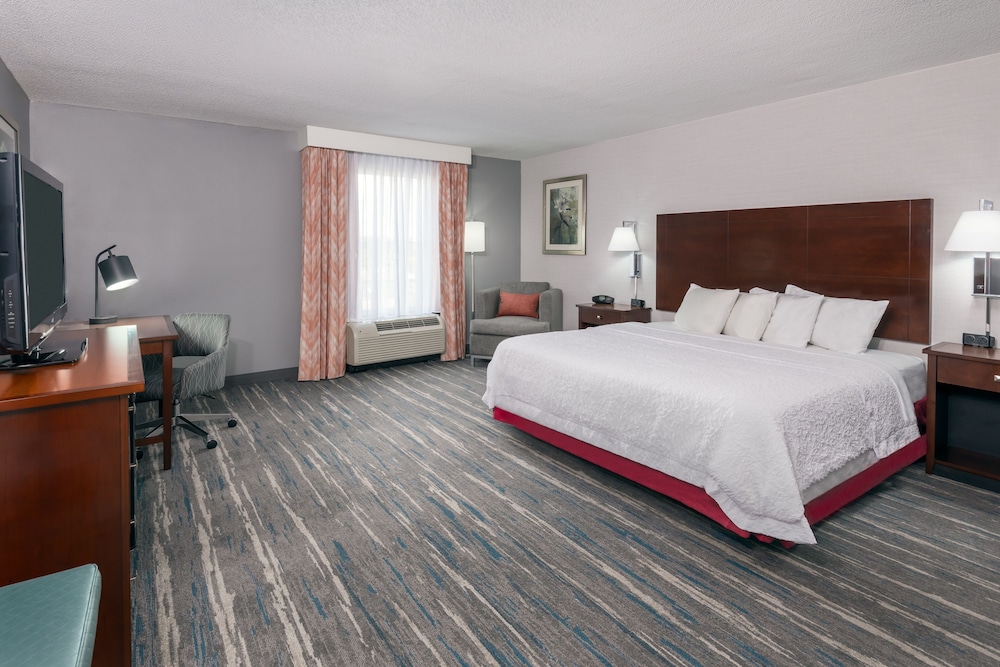 Hampton Inn & Suites Orlando Airport @ Gateway Village — Hotel rooms in Orlando, Florida