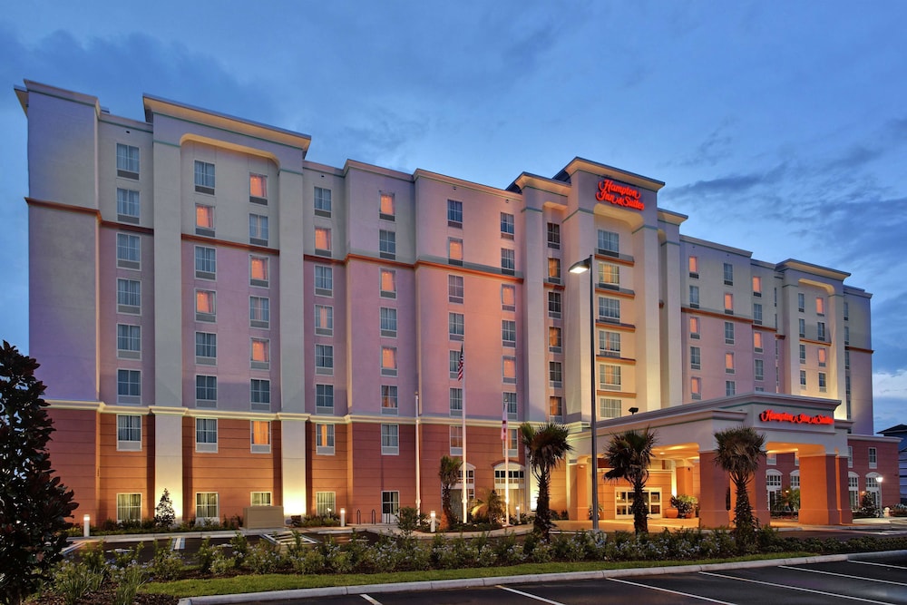 Hampton Inn & Suites Orlando Airport @ Gateway Village — Main photo in Orlando, Florida