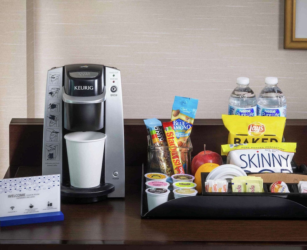 Hampton Inn & Suites Orlando Airport @ Gateway Village — Hotel rooms in Orlando, Florida