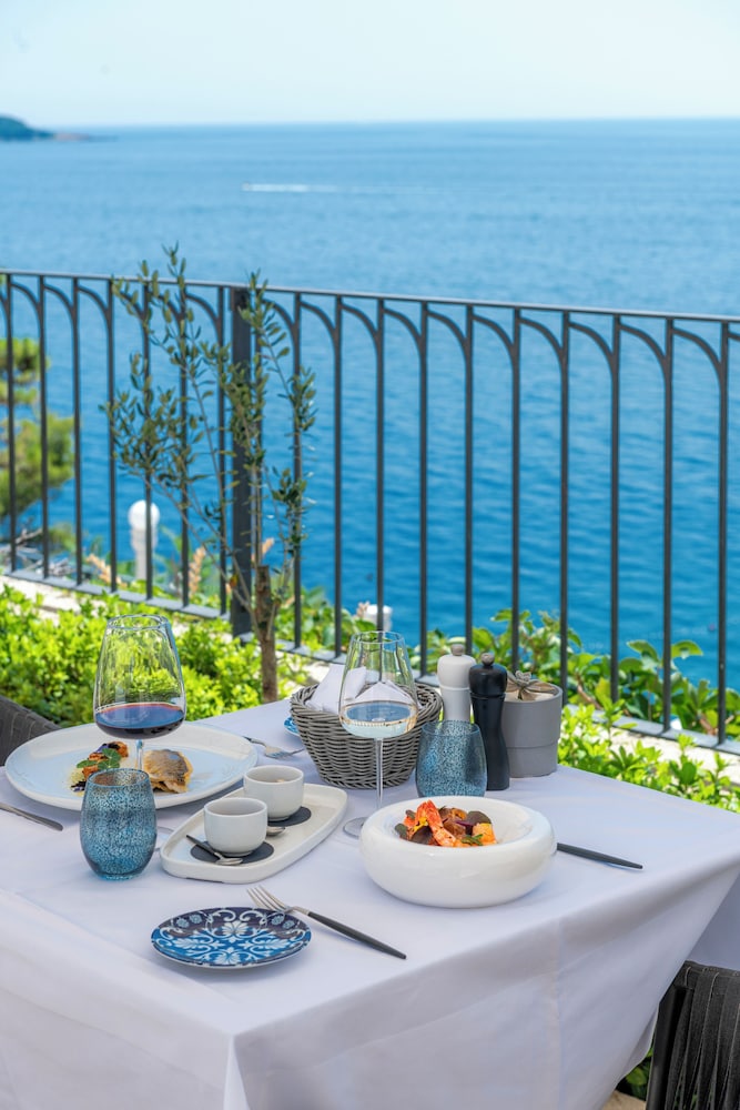 Villa Orabelle — Restaurant & bars in Dubrovnik, Dubrovnik-Neretva