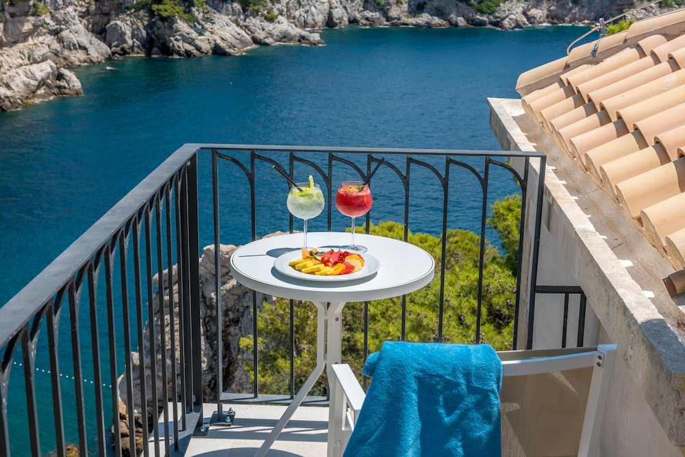 Villa Orabelle — Restaurant & bars in Dubrovnik, Dubrovnik-Neretva