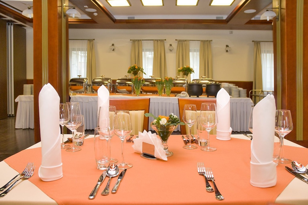 Hotel Admiral — Restaurant & bars in Gdansk, Pomeranian