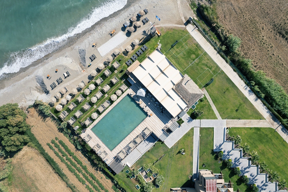 Kimpton La Mer Crete by IHG — Swimming pool in Georgioupolis