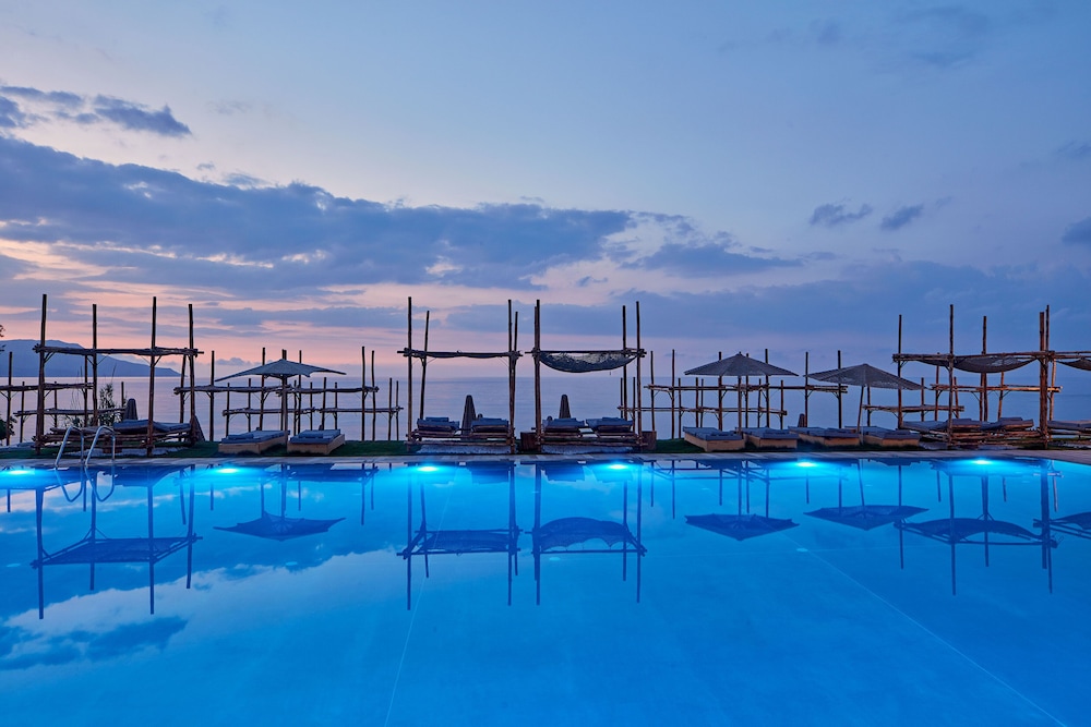 Kimpton La Mer Crete by IHG — Swimming pool in Georgioupolis