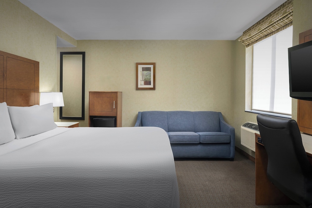 Holiday Inn Express New York - Manhattan West Side by IHG — Hotel rooms in New York City, New York State